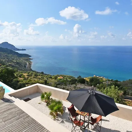 Luna 8 By Massimo 别墅 切法卢