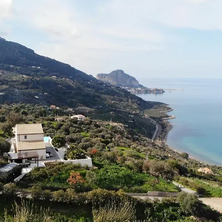 Luna 8 By Massimo 别墅 切法卢